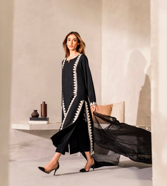 Blackish 3Pcs Embroidery