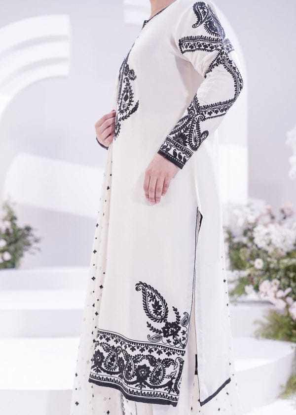 AYRA EMBROIDERY 3PC