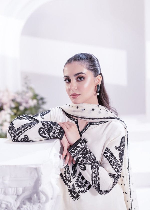 AYRA EMBROIDERY 3PC