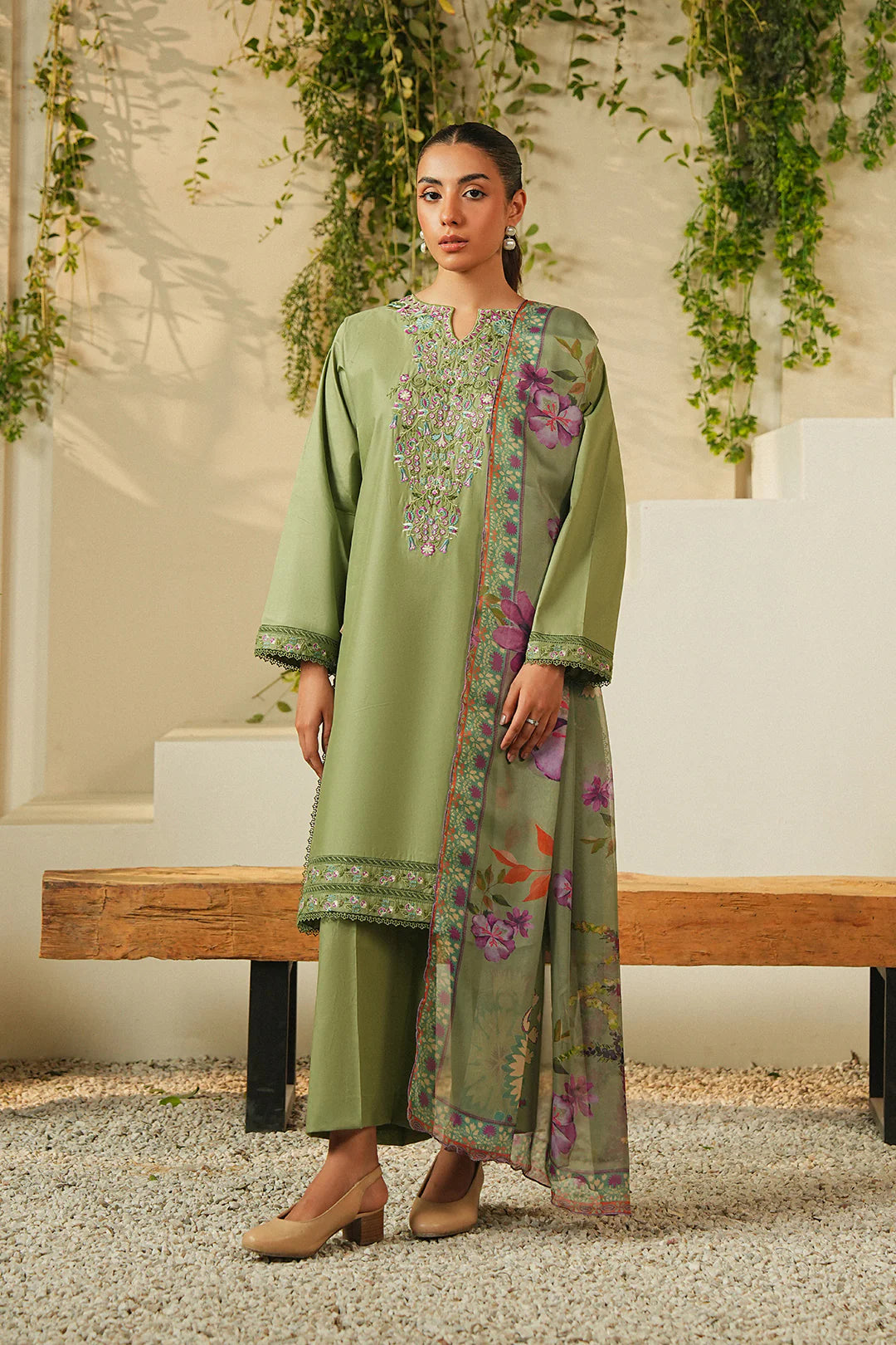 FLARE EMBROIDERY 3PC