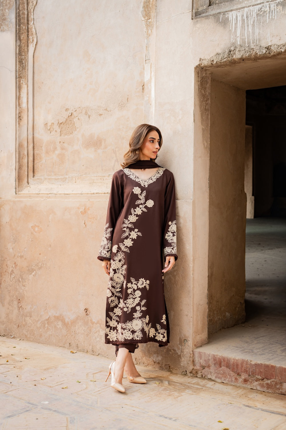 Brownish 3Pcs Embroidery