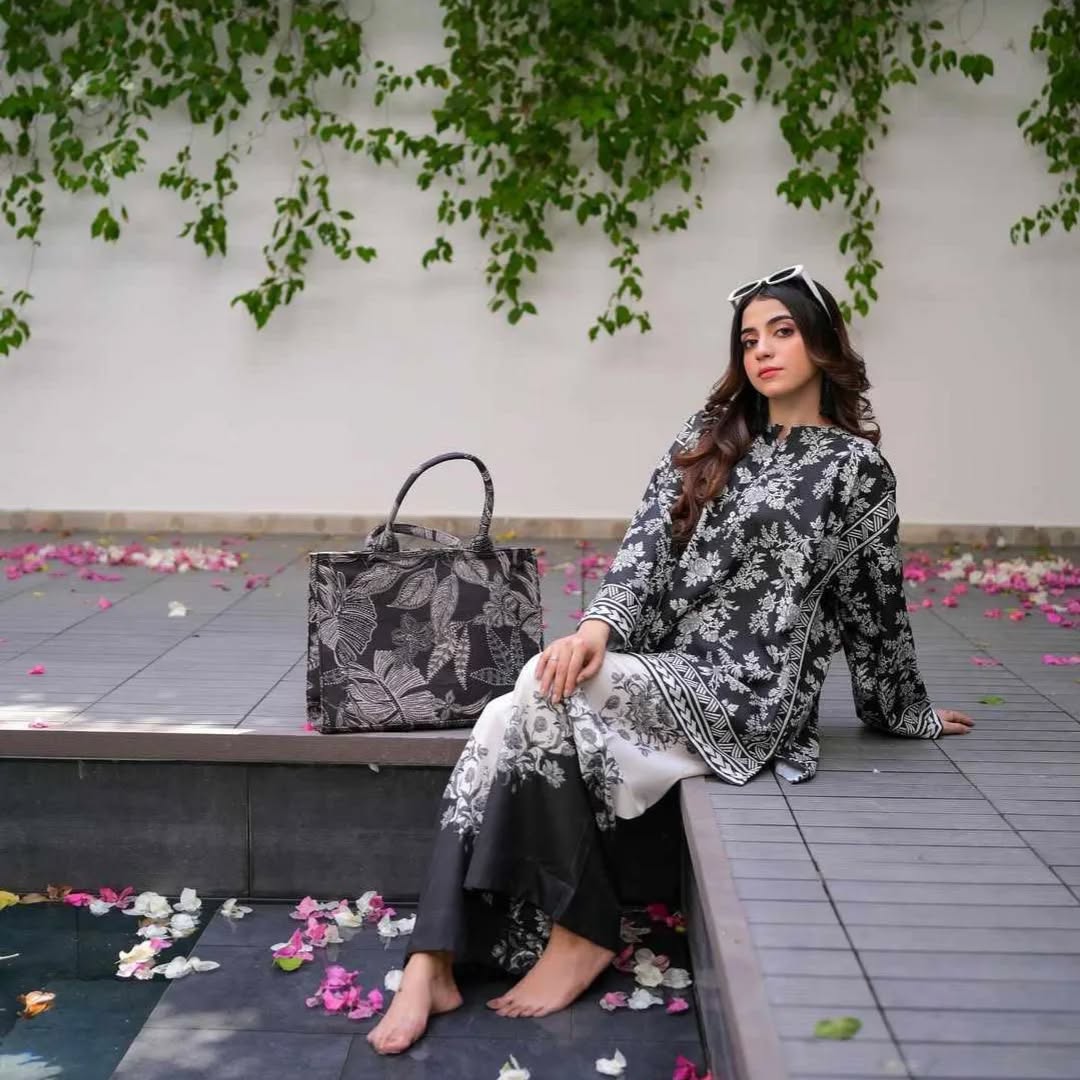 Minal Khan Digital