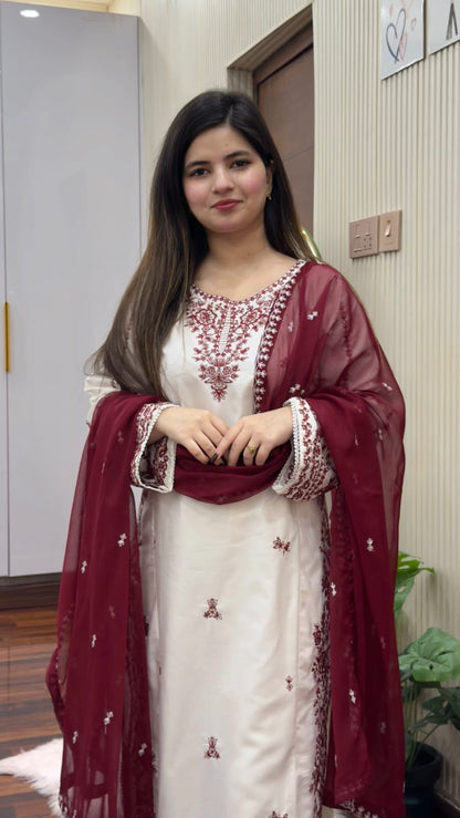 Kaya 3Pcs Embroidery