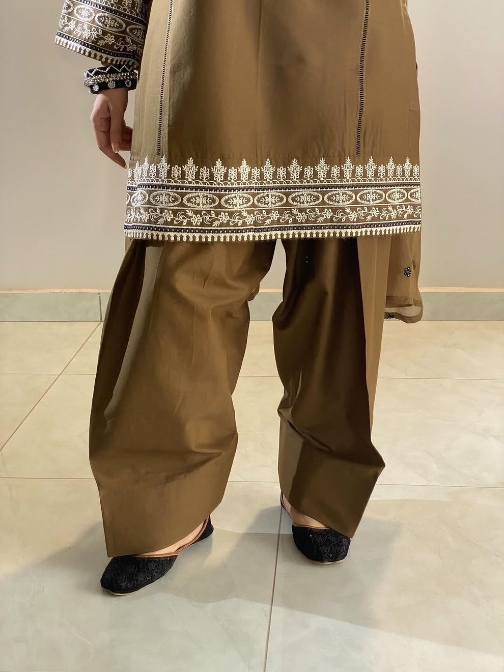 Fari (Farshi Shalwar)
