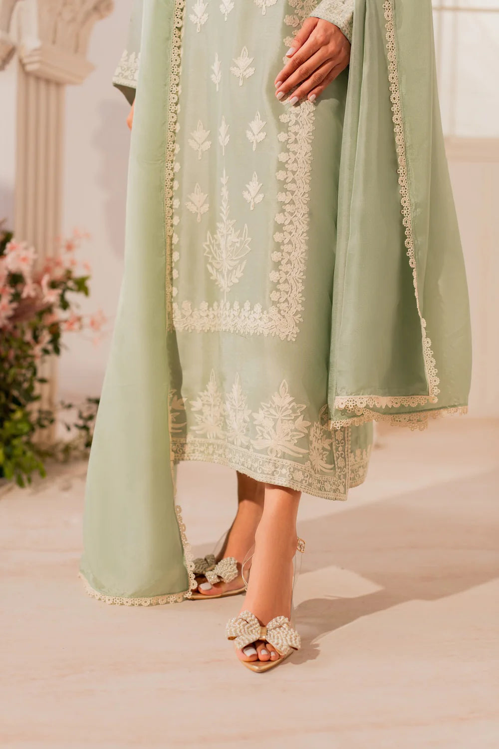 Mahveen 3pcs Embroidery