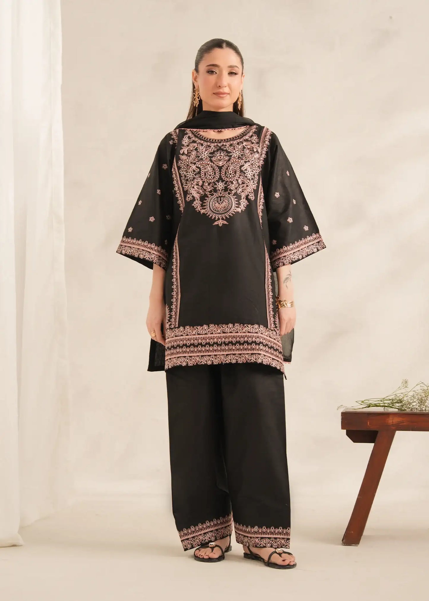 Elara 3Pcs Embroidery