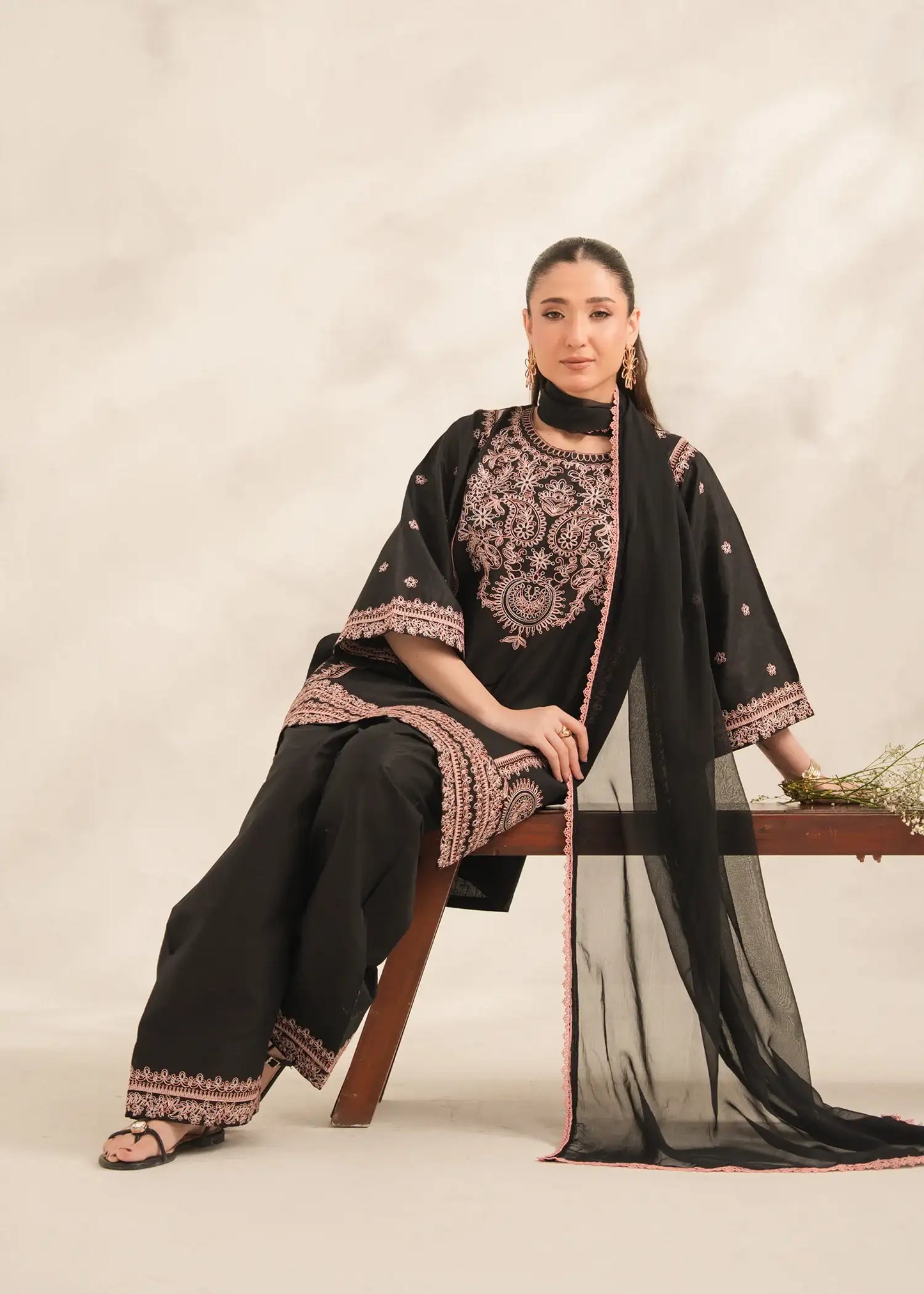 Elara 3Pcs Embroidery