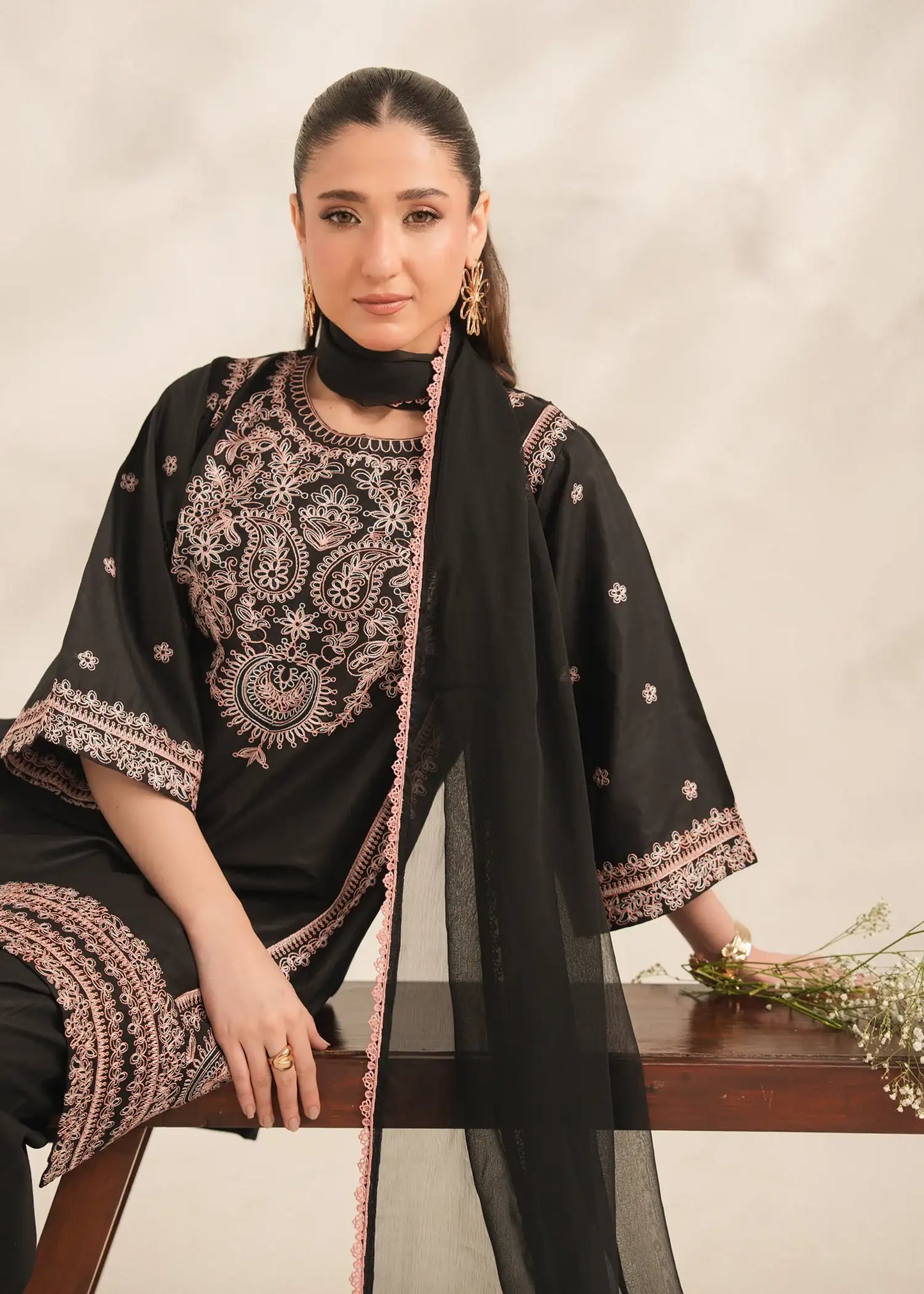 Elara 3Pcs Embroidery