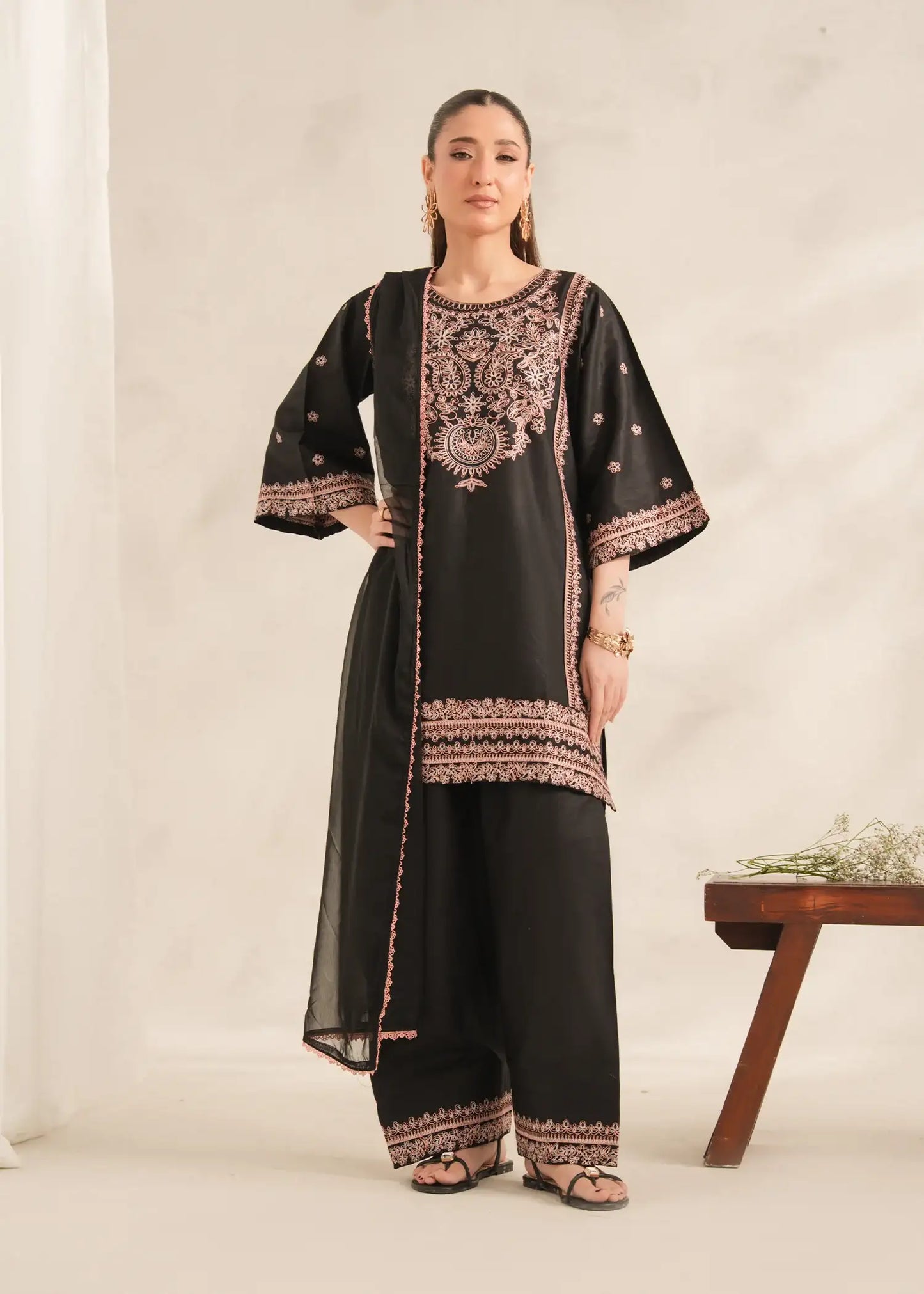 Elara 3Pcs Embroidery