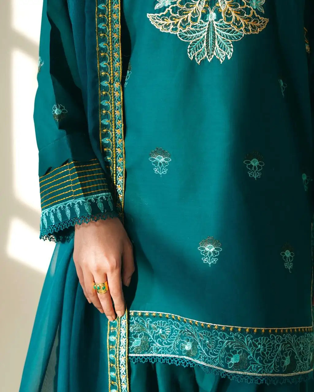 Falak ( Farshi shalwar)